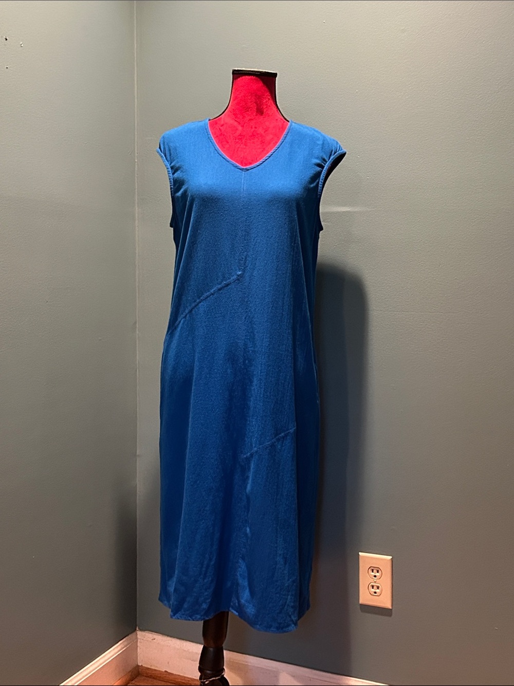 Coldwater Creek Royal Blue Sleeveless V-Neck Midi Dress